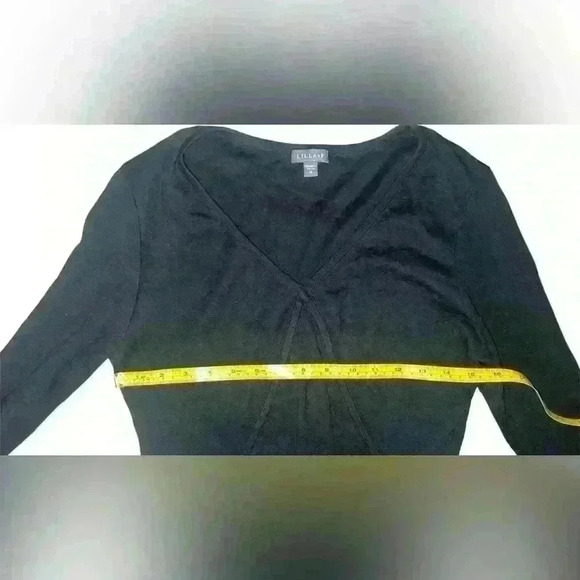 Anthropologie Lilla P Long Sleeve Size M V-neck Minimalist Monochrome Normcore - Picture 3 of 5